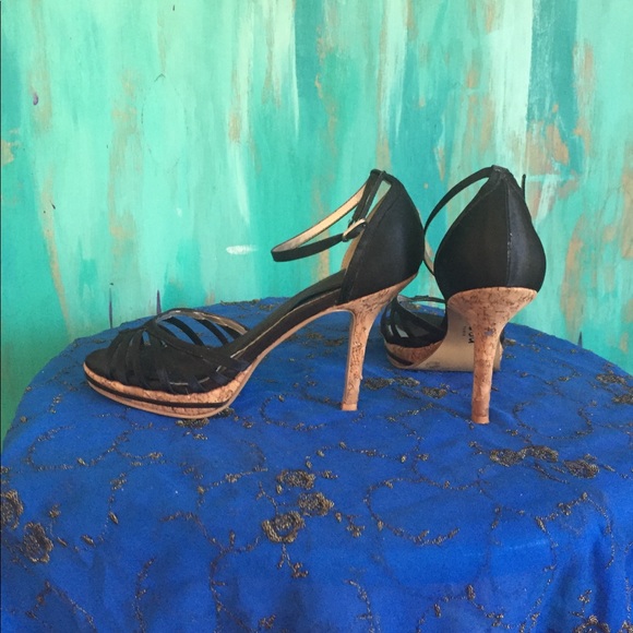 Shoes - Picture 4 of 5